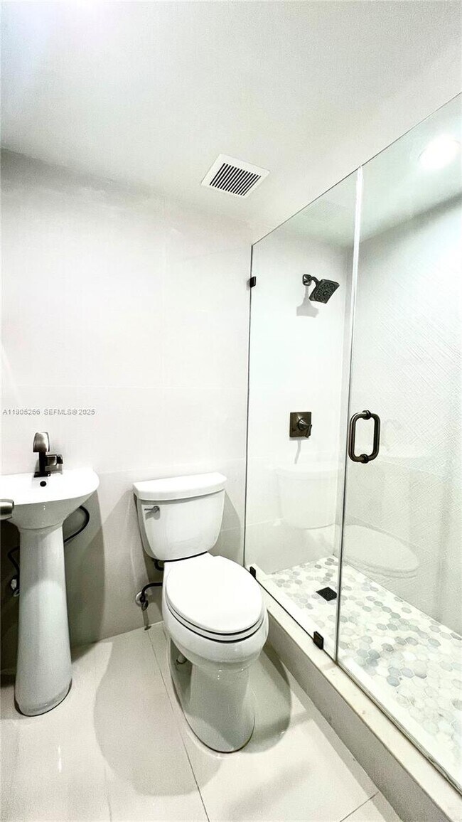 Building Photo - 234 Antiquera Ave