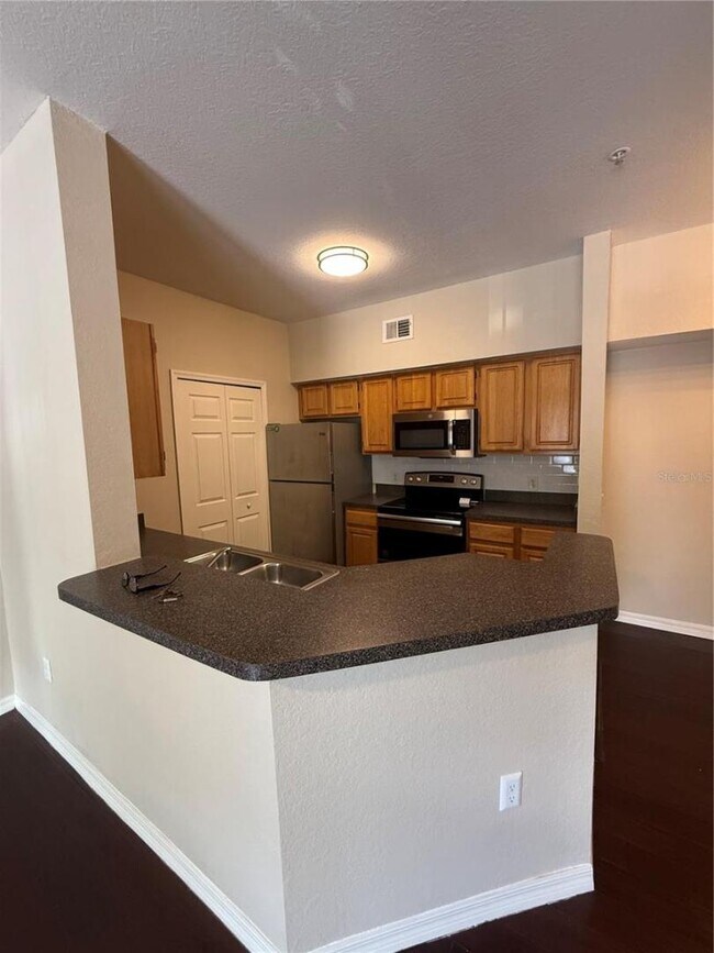 Building Photo - 6029 Westgate Dr