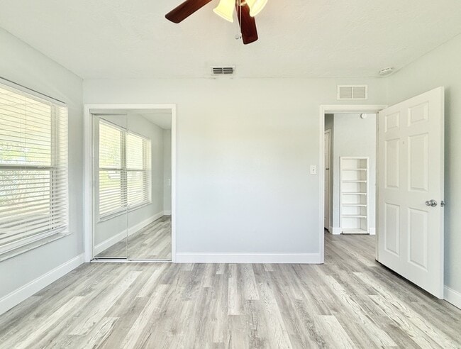 Building Photo - 9401 88th Way N