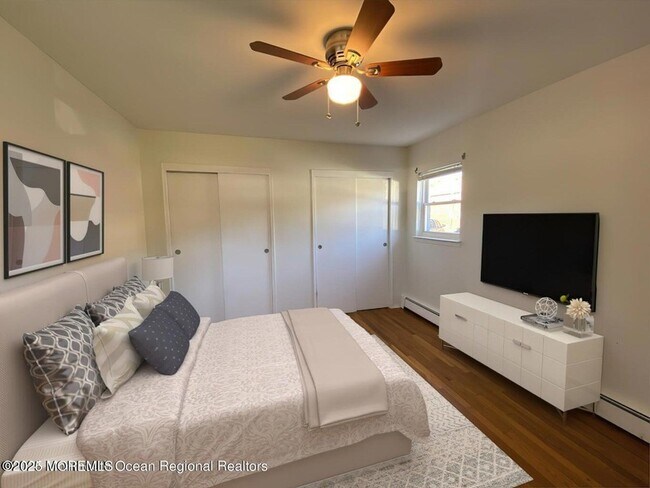 Building Photo - 10 Laurel Pl