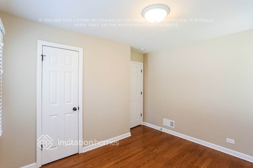 Building Photo - 180 Oakland Grove