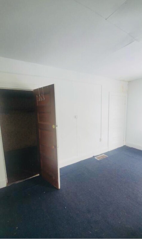 Building Photo - 1830 S Salina St