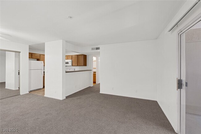Building Photo - 2100 Jetty Rock Dr