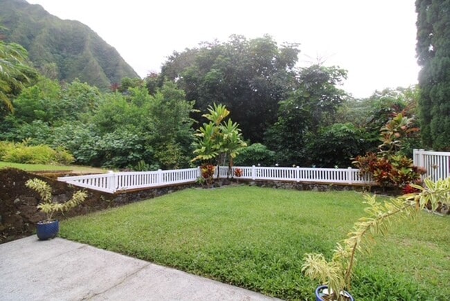 Building Photo - Beautiful 3 Bedroom 2.5 Bath house in Gate...