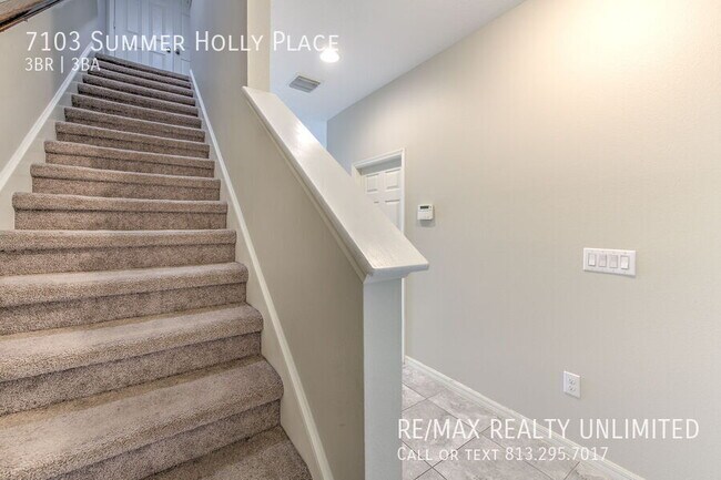 Building Photo - 7103 Summer Holly Pl