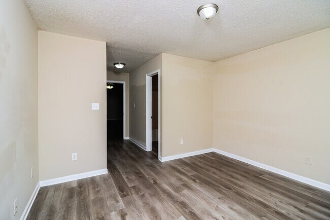 Building Photo - 1466 Fall Creek Trce