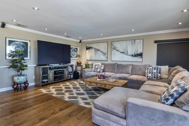 Building Photo - 3630 Gleneagles Dr