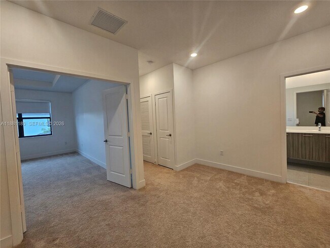 Building Photo - 4578 SW 174th Ave