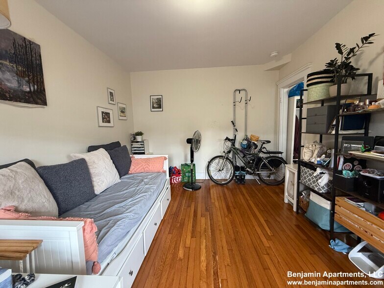 Building Photo - 1175 Boylston St