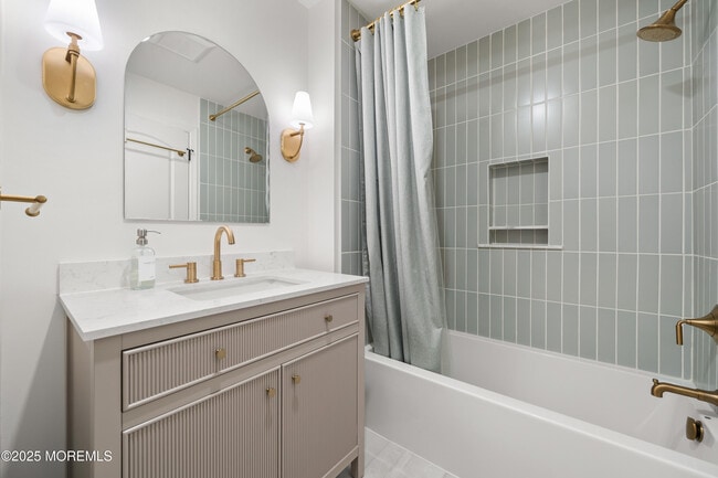 Building Photo - 21 Ford Ave