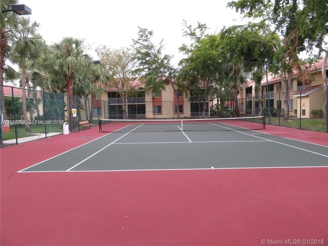 Building Photo - 990 Coral Club Dr