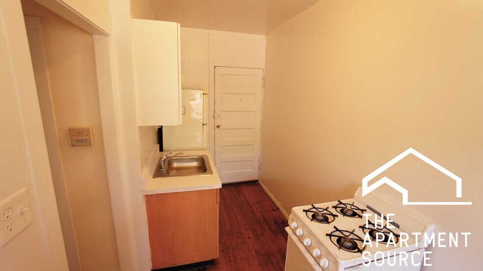 Building Photo - 3308 W Schubert Ave
