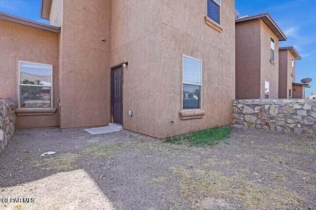 Building Photo - 3906 Lincoln Ave