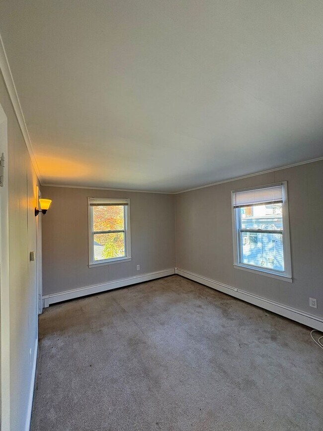 Building Photo - 19 Ramsdell St