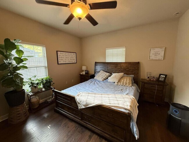 Building Photo - 315 Egan Dr