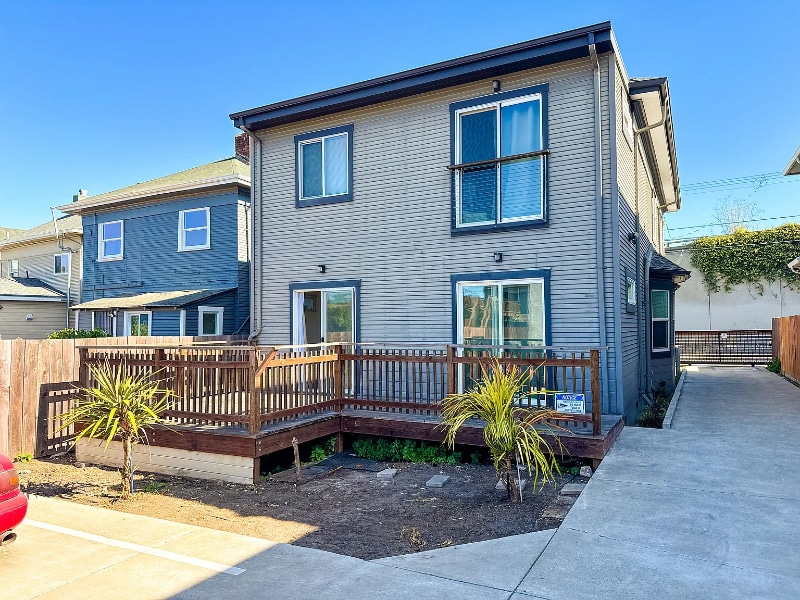 Building Photo - 835 35th St