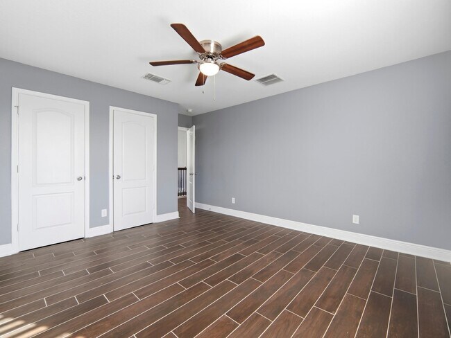 Building Photo - 4431 Oak Roset