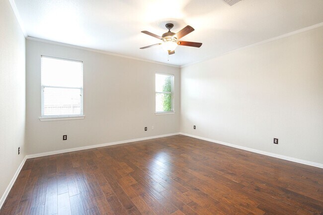 Building Photo - 1509 Heron Dr