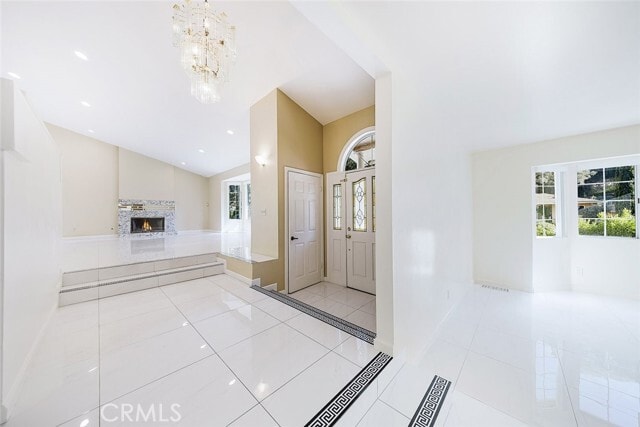 Building Photo - 2255 E Chevy Chase Dr