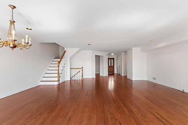 Building Photo - 119 Panorama Dr