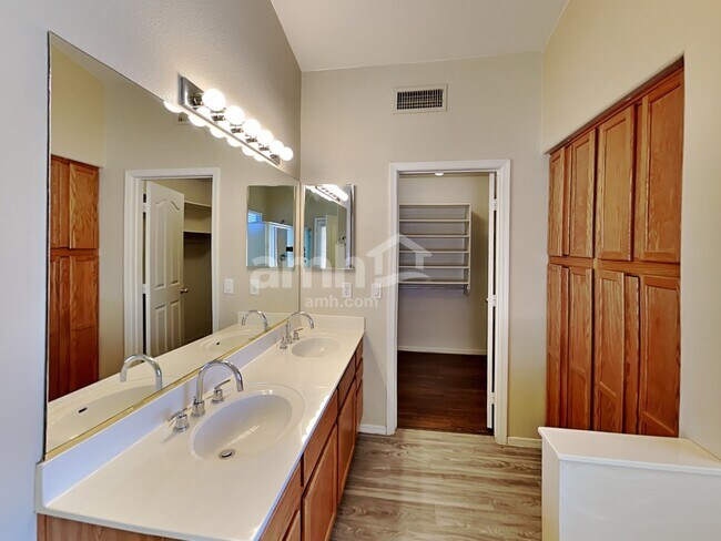 Building Photo - 12755 W Palm Ln