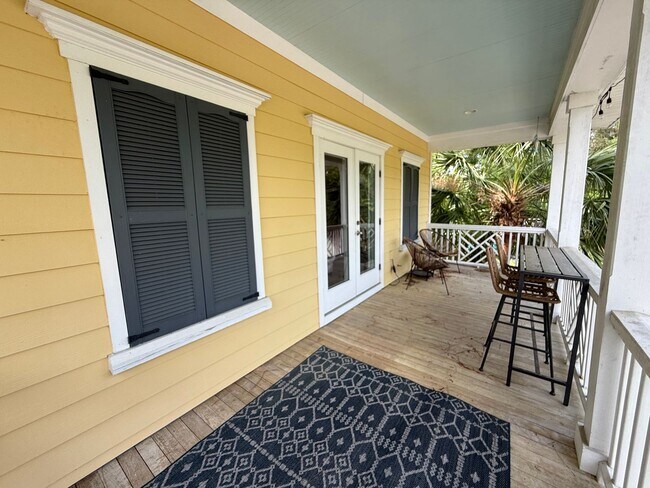 Building Photo - 3 Bedroom 2.5 Bath House in Moultrie Park ...