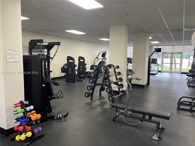 Building Photo - 3001 S Ocean Dr