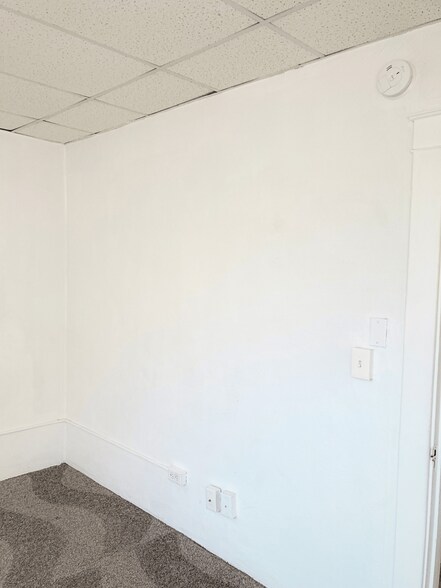 Bedroom 3 - 626 Maryland Ave