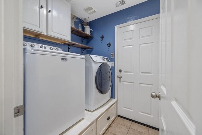 Building Photo - Updated 3BR Home with Pool, RV Parking & Solar in Shannon Ranch