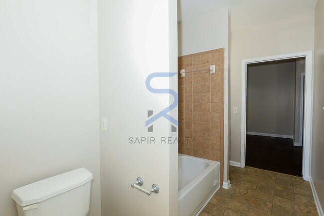 Building Photo - Move in before January 31st and choose your reward: a $250 Amazon Gift Card or a 55" Smart TV!