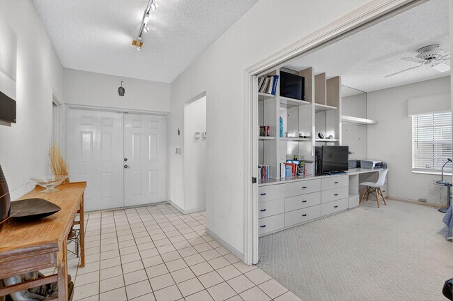 Building Photo - 7623 Cinebar Dr