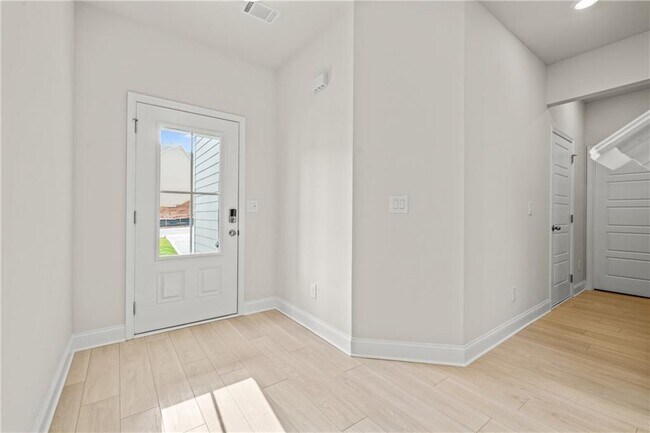 Building Photo - 32 Station Overlook Wy