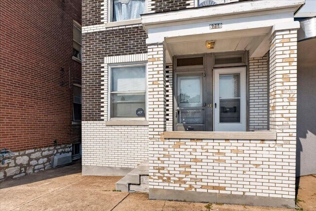 Building Photo - 5719 Gravois Ave