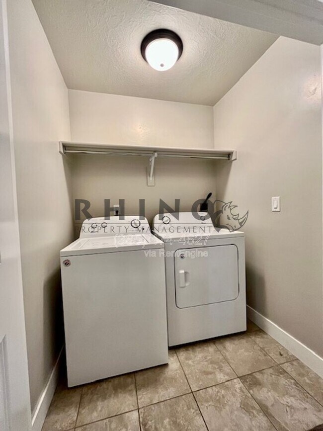 Building Photo - 53 N 2000 W