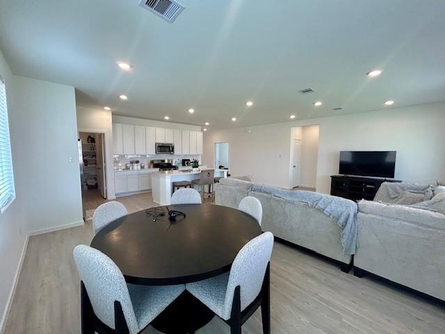 Building Photo - 1215 Shady Pnes Dr