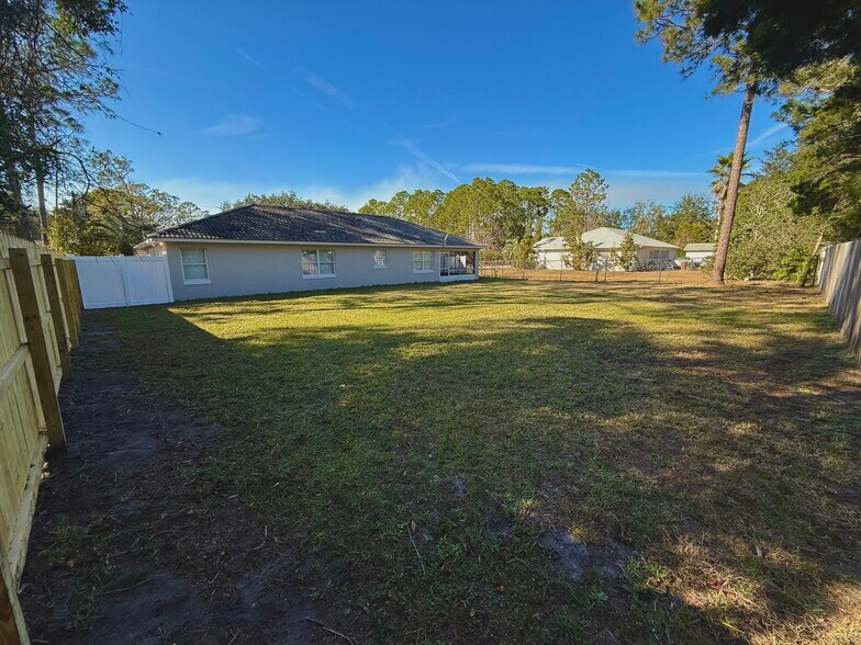 Building Photo - 40 Brunett Ln