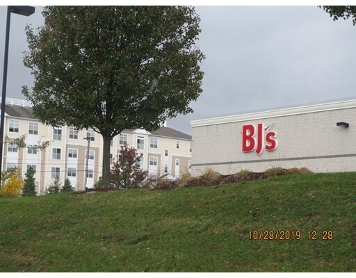Building Photo - 45 McCoba St