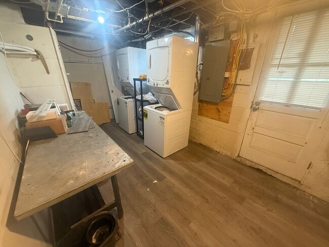 Building Photo - 2943 Liberty Pkwy