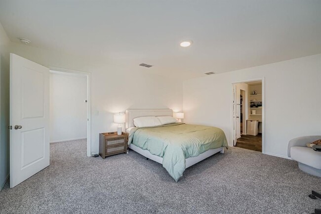 Building Photo - 18421 Cremello Dr