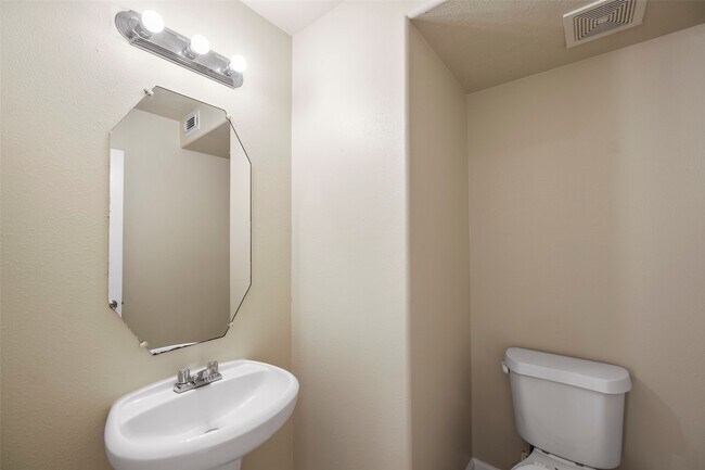 Building Photo - 2663 Kiplands Ct