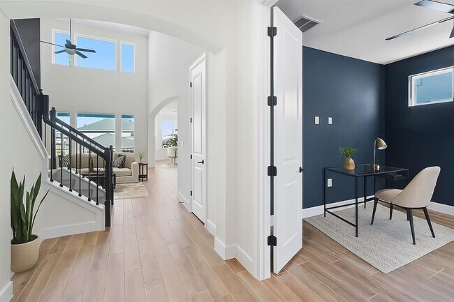 Building Photo - 604 Buena Onda Wy