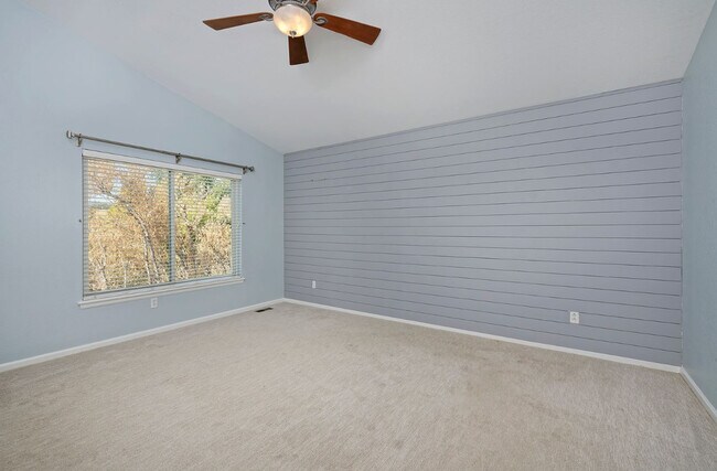 Building Photo - 7045 Pike Ct