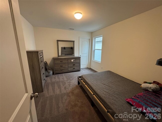 Building Photo - 574 Scotch Meadows Loop