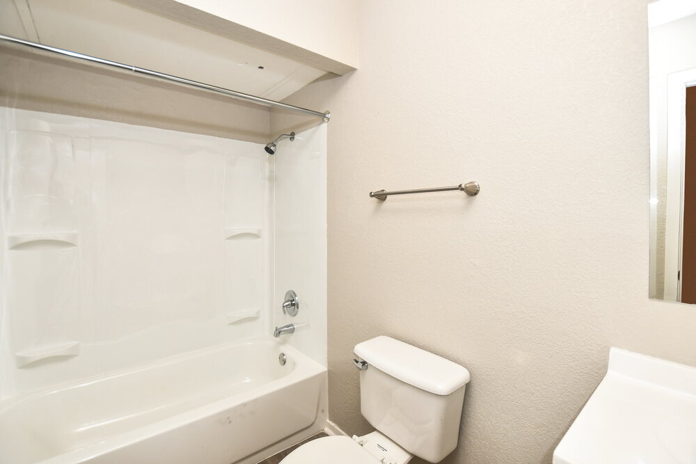 Building Photo - 514 Woodcrest Way