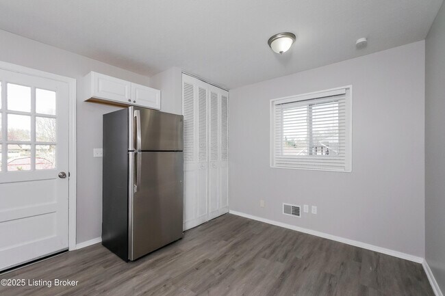 Building Photo - 4513 Cod Dr