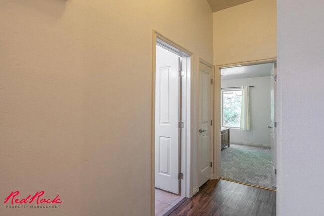 Building Photo - Partially Furnished 3 Bedroom Home with Co...