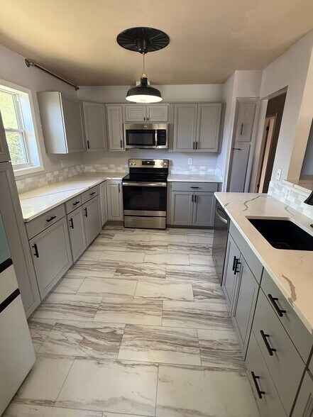 Building Photo - 1510 Terra Vista Ln