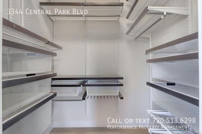 Building Photo - 3344 Central Park Blvd