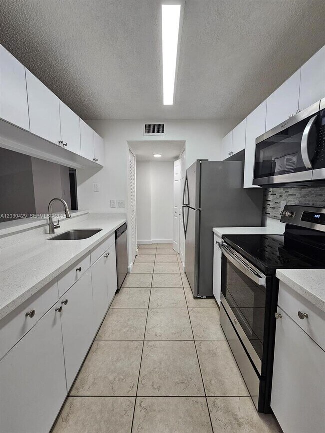Building Photo - 15771 SW 106th Terrace