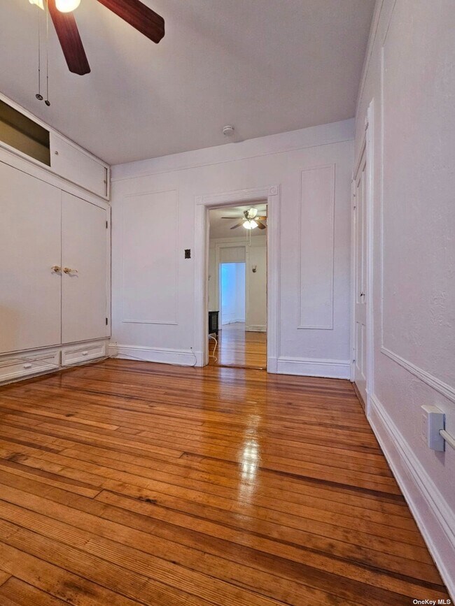 Building Photo - 21-20 41st St